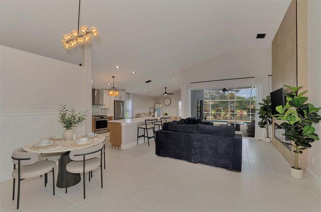 5261 HIGHBURY CIRCLE, Sarasota, FL 34238