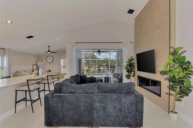 5261 HIGHBURY CIRCLE, Sarasota, FL 34238