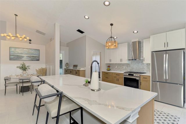 5261 HIGHBURY CIRCLE, Sarasota, FL 34238