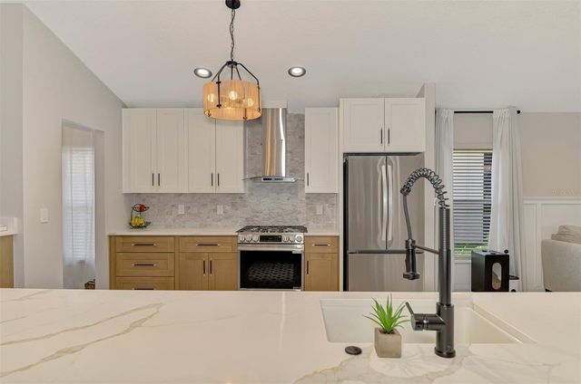 5261 HIGHBURY CIRCLE, Sarasota, FL 34238