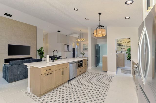 5261 HIGHBURY CIRCLE, Sarasota, FL 34238