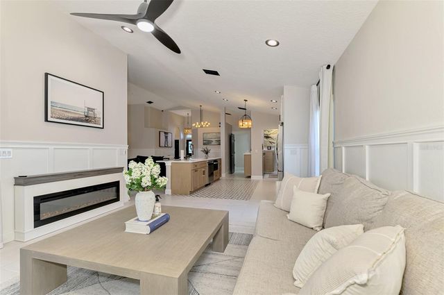 5261 HIGHBURY CIRCLE, Sarasota, FL 34238