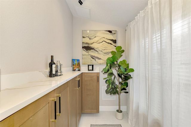 5261 HIGHBURY CIRCLE, Sarasota, FL 34238