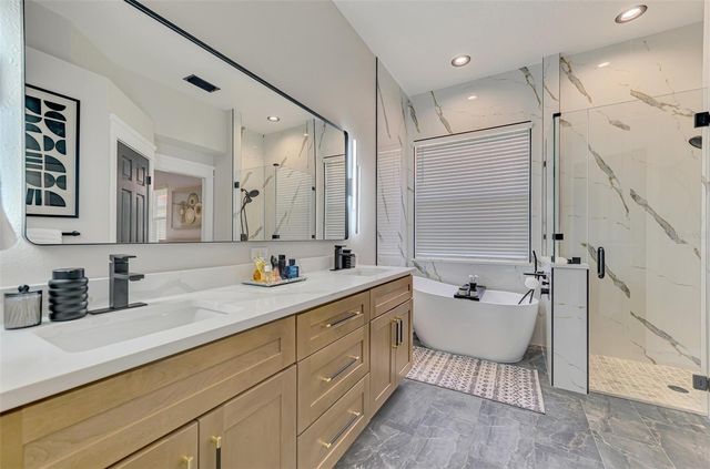 5261 HIGHBURY CIRCLE, Sarasota, FL 34238