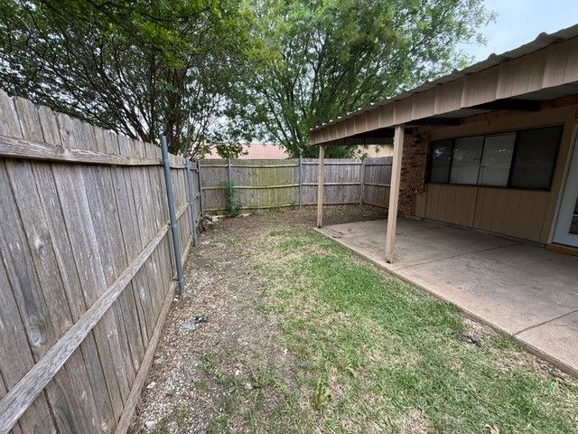 828 Wood Glen, Desoto, TX 75115