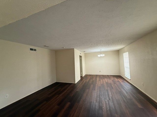 828 Wood Glen, Desoto, TX 75115