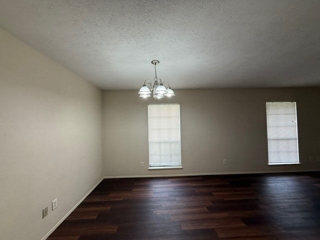 828 Wood Glen, Desoto, TX 75115