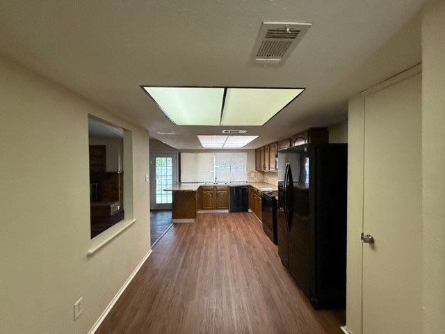 828 Wood Glen, Desoto, TX 75115