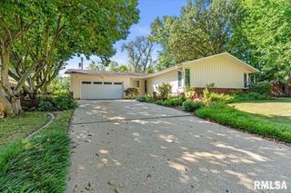 1608 DENISON Drive, Springfield, IL 62704