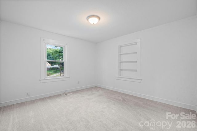 3221 1st Avenue Drive SE, Conover, NC 28613
