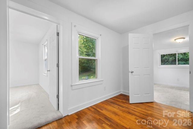 3221 1st Avenue Drive SE, Conover, NC 28613