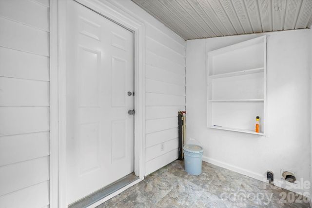 3221 1st Avenue Drive SE, Conover, NC 28613