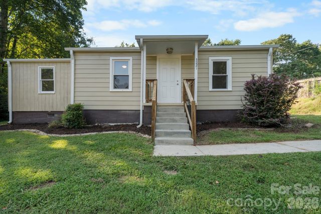 3221 1st Avenue Drive SE, Conover, NC 28613