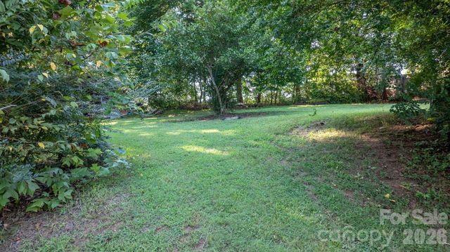 3221 1st Avenue Drive SE, Conover, NC 28613