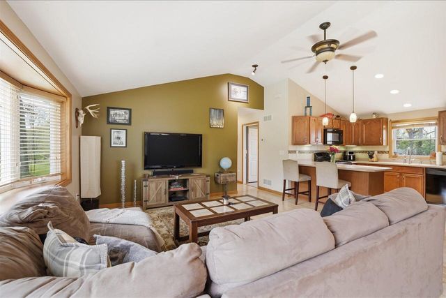 N2852 Schofield ROAD, Lake Geneva, WI 53147