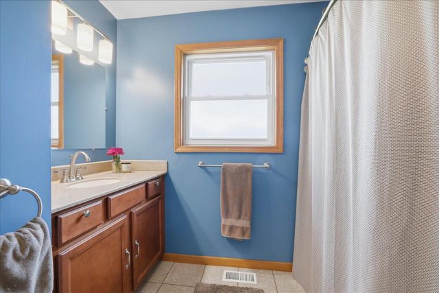 N2852 Schofield ROAD, Lake Geneva, WI 53147