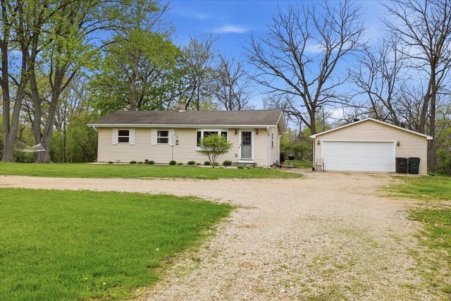 N2852 Schofield ROAD, Lake Geneva, WI 53147