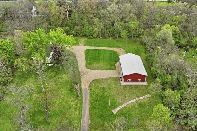 N2852 Schofield ROAD, Lake Geneva, WI 53147