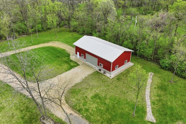 N2852 Schofield ROAD, Lake Geneva, WI 53147