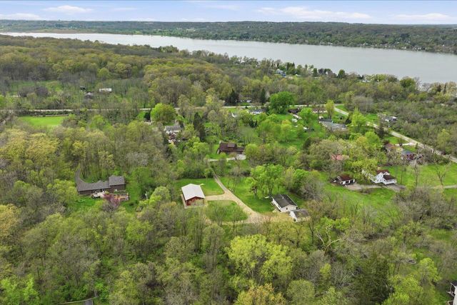N2852 Schofield ROAD, Lake Geneva, WI 53147
