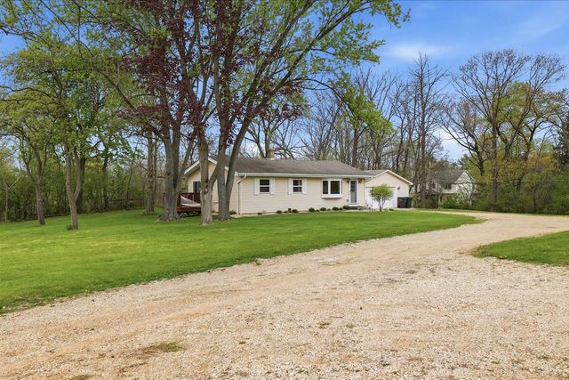 N2852 Schofield ROAD, Lake Geneva, WI 53147