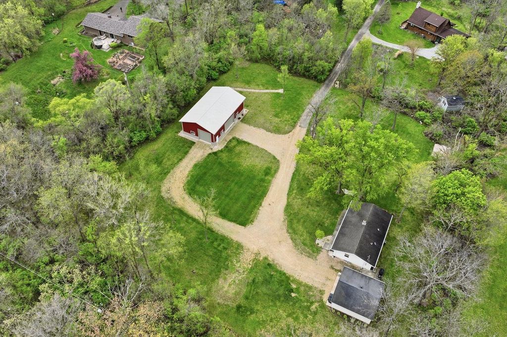 N2852 Schofield ROAD, Lake Geneva, WI 53147
