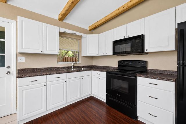6819 MEADOWLAWN DRIVE N, St Petersburg, FL 33702