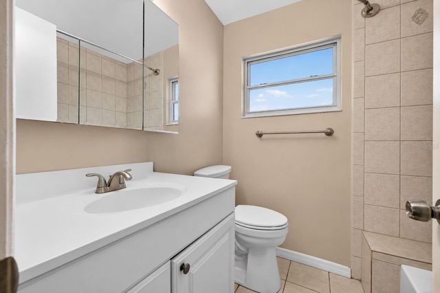 6819 MEADOWLAWN DRIVE N, St Petersburg, FL 33702
