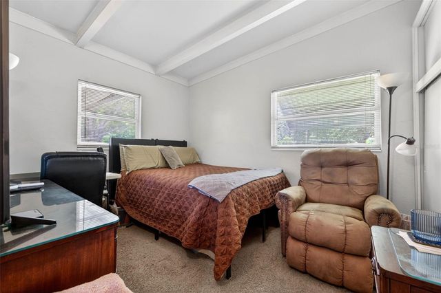 6819 MEADOWLAWN DRIVE N, St Petersburg, FL 33702