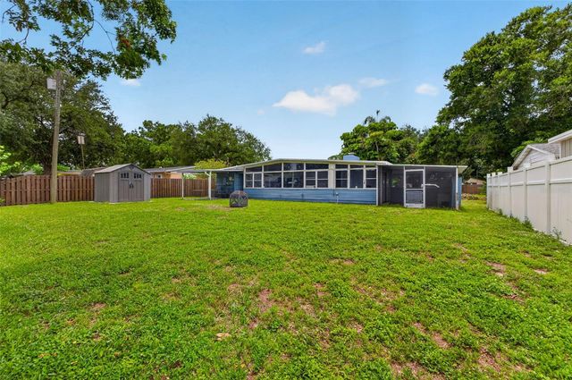 6819 MEADOWLAWN DRIVE N, St Petersburg, FL 33702