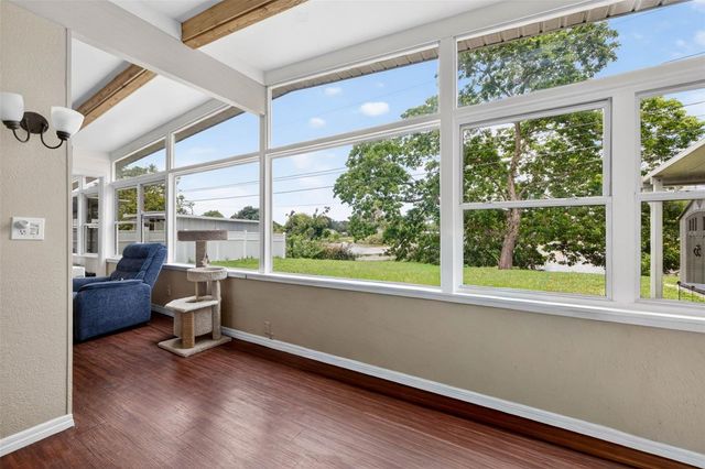 6819 MEADOWLAWN DRIVE N, St Petersburg, FL 33702