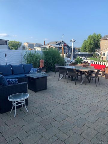 171 Annuskemunnica Road, Babylon, NY 11702