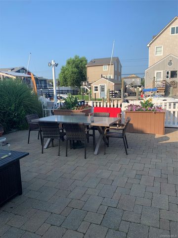 171 Annuskemunnica Road, Babylon, NY 11702