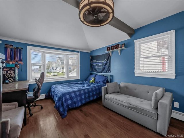 171 Annuskemunnica Road, Babylon, NY 11702