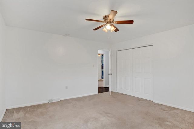 10 USZTICS LN, Dauphin, PA 17018