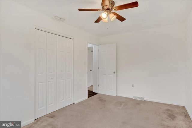 10 USZTICS LN, Dauphin, PA 17018