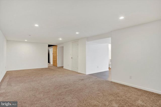 10 USZTICS LN, Dauphin, PA 17018