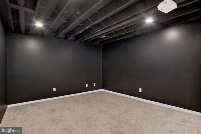 10 USZTICS LN, Dauphin, PA 17018