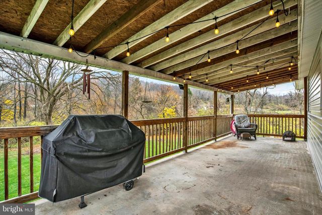 10 USZTICS LN, Dauphin, PA 17018