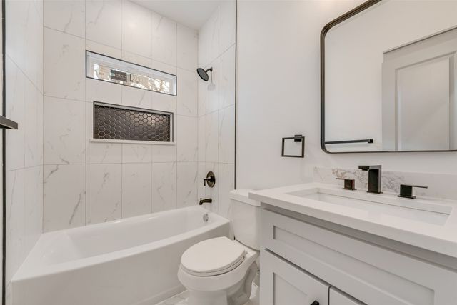 14583 Cherokee Lane, Log Cabin, TX 75148