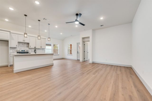 14583 Cherokee Lane, Log Cabin, TX 75148