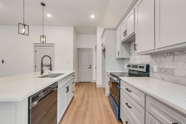 14583 Cherokee Lane, Log Cabin, TX 75148