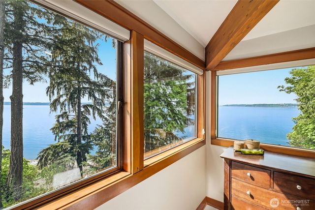 104 SW 291st Street, Federal Way, WA 98023