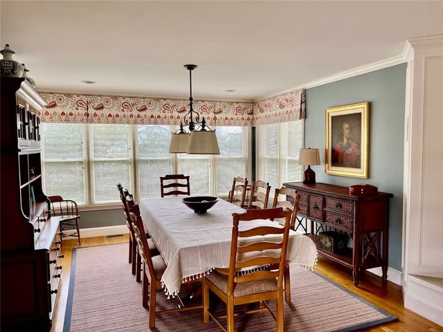 611 Wolcott Avenue, Middletown, RI 02842