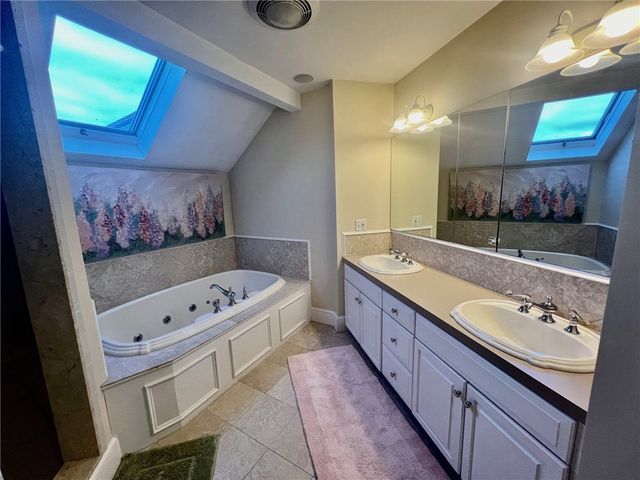 611 Wolcott Avenue, Middletown, RI 02842