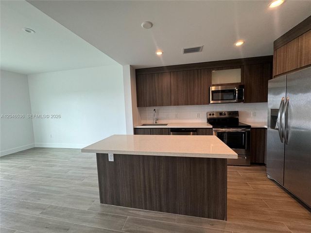 1938 Jackson St 503, Hollywood, FL 33020