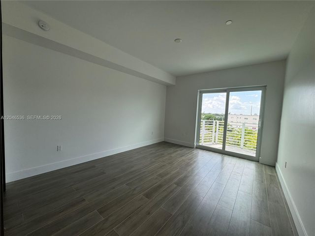 1938 Jackson St 503, Hollywood, FL 33020