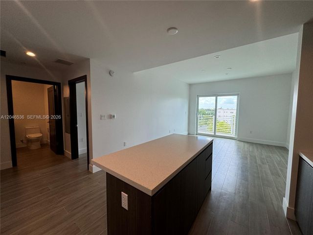 1938 Jackson St 503, Hollywood, FL 33020
