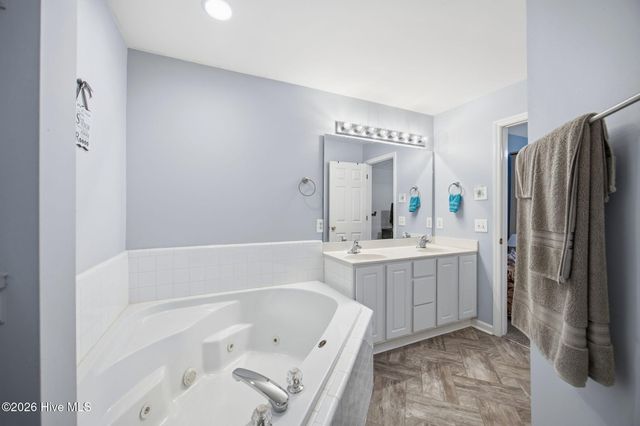 2223 Locksley Woods Drive G, Greenville, NC 27858