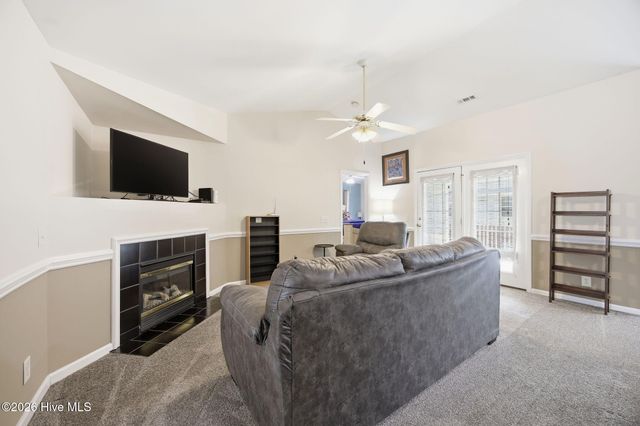 2223 Locksley Woods Drive G, Greenville, NC 27858